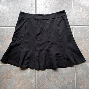 Reitmans. Woman’s black skirt size 9